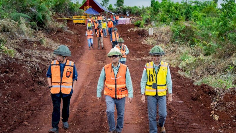 MIND ID saat mengunjungi IGP Pomalaa, Kolaka, Sulawesi Tenggara, Minggu (14/7/2024). (Foto: PT Vale Indonesia)