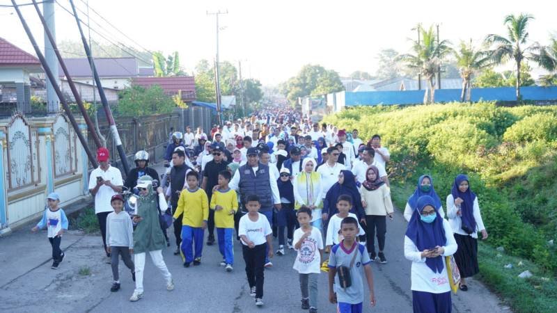 Pemkab Maros Gelar Jalan Santai 14 Kecamatan