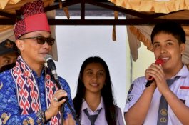 Disambut Gembira di SMAN 5 Tator, Pj Gubernur Sulsel Beri Bimbel Gratis Masuk Perguruan Tinggi dan Beasiswa Doktoral untuk Guru