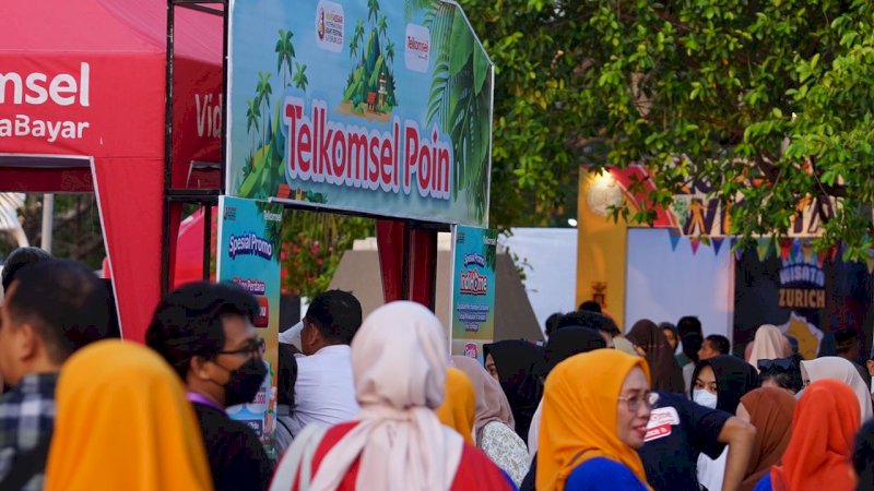 pengunjung Telkomsel di F8 membludak