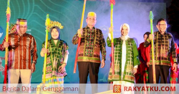 Bupati Barru Buka Festival Gau Maraja, Budaya Lokal Menggema