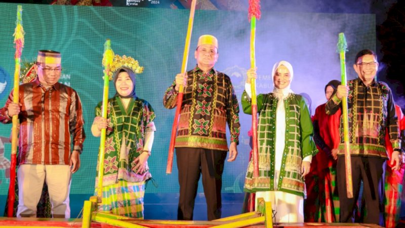 Bupati Barru Buka Festival Gau Maraja, Budaya Lokal Menggema