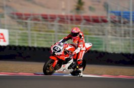 Pebalap Adenanta dan Vega berhasil Naik Podium di ARRC Mandalika