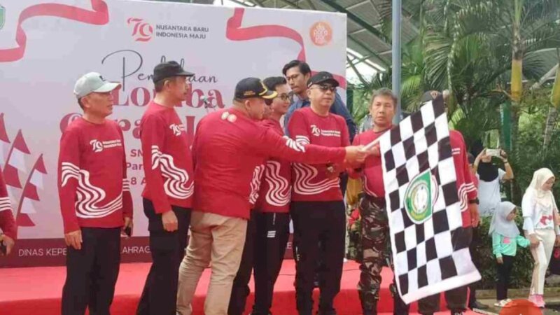 Akbar Ali Lepas Lomba Gerak Jalan Tingkat SD, SMP dan SMA