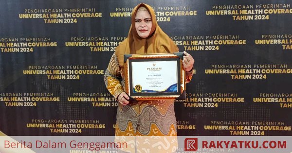 Parepare Kembali Menerima Penghargaan UHC Award Kategori Utama