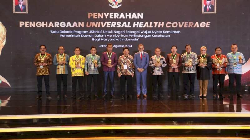 Pemkab Wajo Menerima Penghargaan UHC Awards Dari Wapres Ma'ruf Amin 