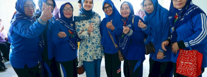 Kehadiran Dokter Ulfah Semarakan Kegiatan Edukasi Kesehatan di Pantai Pijar Barru
