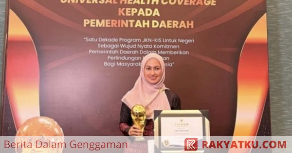 Bupati Luwu Utara Terima Penghargaan Universal Health Coverage