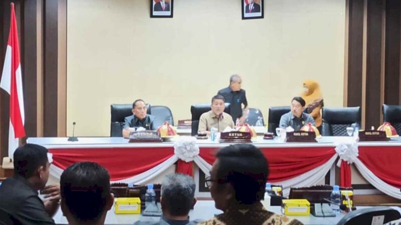 DPRD Parepare Gelar Paripurna Pandangan Umum Fraksi Tentang Ranperda RPJDP 2025-2045