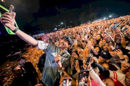 Keseruan Konser Sheila On 7 “Tunggu Aku Di Makassar” Bersama JNE