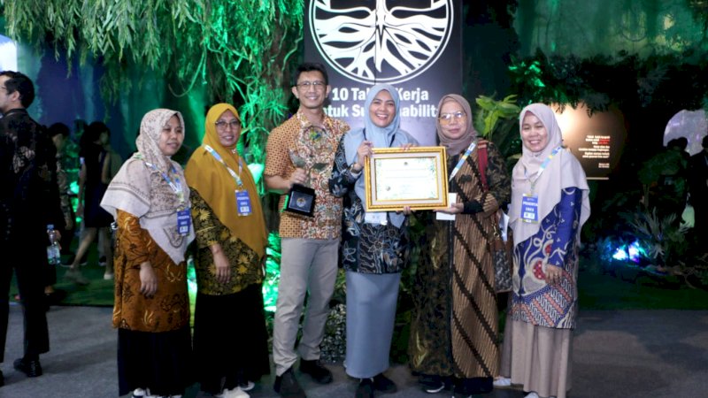 Pemkab Maros dan Desa Benteng Gajah Raih Penghargaan Proklim dari KLHK