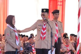 Pimpin Upacara Hari Besar Pramuka, Pj Gubernur Sulsel Serahkan Penghargaan untuk Tokoh yang Berjasa