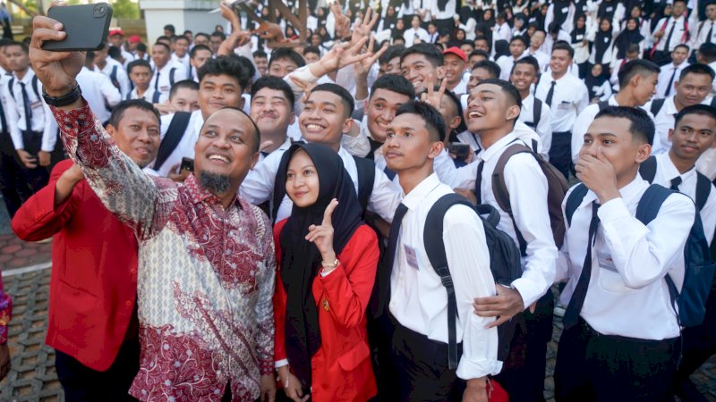 Tokoh Literasi Sebut Smart School Andi Sudirman Sulaiman Majukan Pendidikan Sulsel