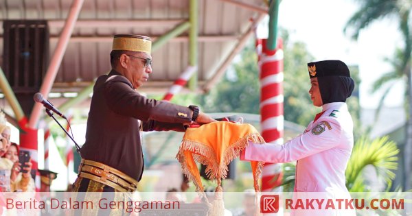 Sukses Kibarkan Bendera Merah Putih, Pj Wali Kota Berikan Pujian kepada Paskibraka Parepare