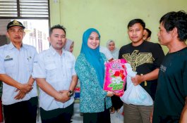 Ribuan Keluarga di Barru Terbantu Program Bahan Pokok Murah