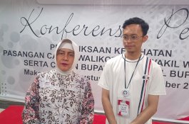 Indira Yusuf Ismail - Ilham Arif Fauzi Tes Kesehatan di RS Unhas