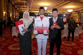 Wabup Maros Suhartina Terima Langsung Duplikat Bendera Pusaka dari BPIP