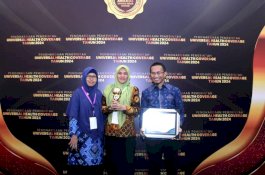 Pemkab Maros Raih Penghargaan UHC Madya dari Pemerintah Pusat