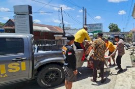 Polisi Evakuasi Sesosok Mayat Pria yang Ditemukan Di Danau Desa Ujung Tanah Wajo