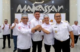 Lantik Pengurus PMI Makassar, Adnan Minta Stok Darah Harus Terus Terjaga