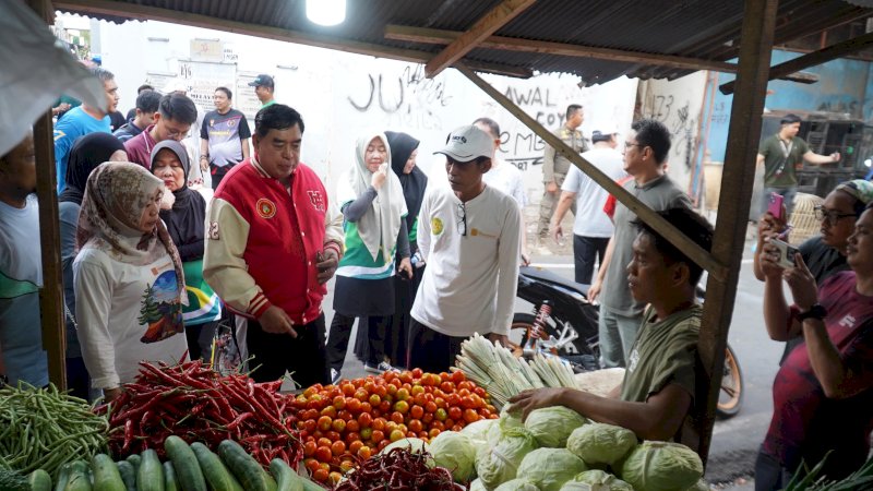 Pj Wali Kota Parepare Pantau Harga dan Stok Bahan Pokok di Pasar Lakessi 