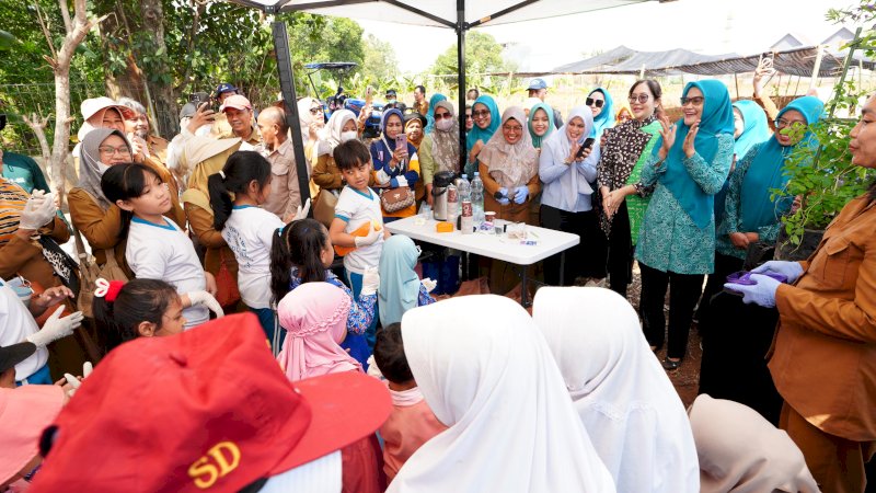 Penjabat Ketua TP PKK Sulsel Ninuk Triyanti Zudan Resmikan Taman Herbal Makassar