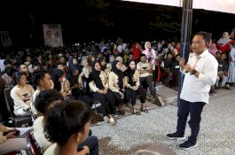 Ilham Azikin Paparkan Program Kuliah Gratis ke Gen Z Bantaeng