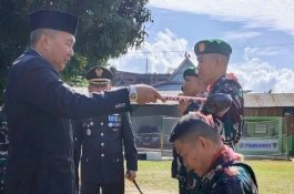 Ketua DPRD Wajo Lakukan Penyiraman Prajurit Saat Hadiri Upacara HUT TNI ke-79