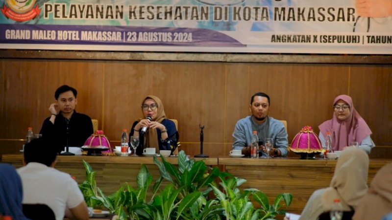 Anggota DPRD Kota Makassar, Hj. Rezki saat sosialisasi Perda.