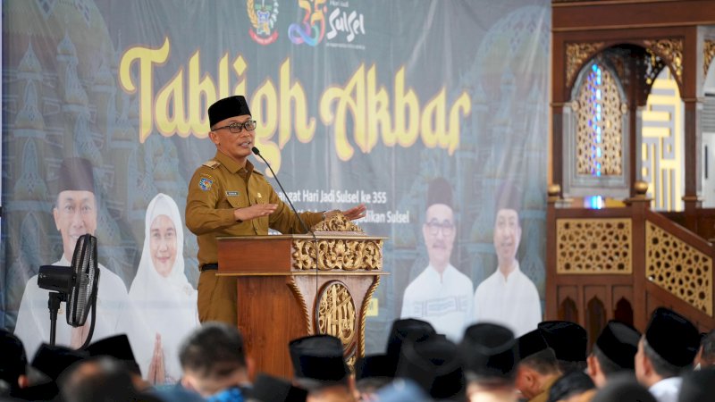 Tabligh Akbar HUT Sulsel, Pj Gubernur Mengajak Masyarakat Jaga Suasana Aman dan Damai