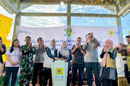 PLN Hadirkan Inovasi SuperSUN untuk Jangkau Daerah 3T di Sulawesi Selatan pada Momen Hari Listrik Nasional