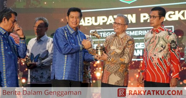 Peduli RTH dan Ruang Publik, Pemkab Gowa Raih Penghargaan di Fajar Award 2024