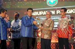 Peduli RTH dan Ruang Publik, Pemkab Gowa Raih Penghargaan di Fajar Award 2024