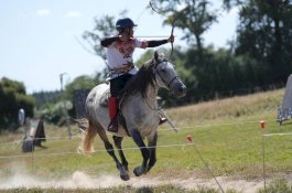 Fathan Chaidir, Putra Bupati Maros Juara Berkuda Memanah di Prancis