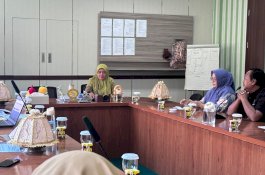 Pemkab Maros Tarik Retribusi ke Pedagang Pasar Subuh