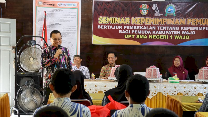 Pejabat Bupati Andi Bataralifu Narasumber Seminar Kepemimpinan Pemuda Wajo