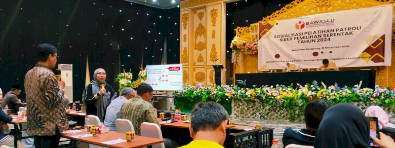 Bawaslu Sulsel gelar Sosialisasi Pelatihan Patroli Siber Pemilihan Serentak tahun 2024 di Wajo