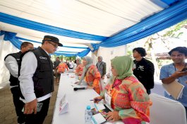 Momen Ketika Sekda Sulsel Tinjau Pencoblosan Pilkada di Kabupaten Gowa