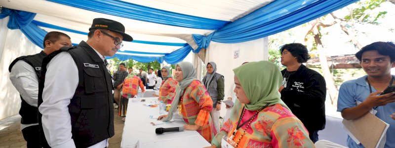 Momen Ketika Sekda Sulsel Tinjau Pencoblosan Pilkada di Kabupaten Gowa