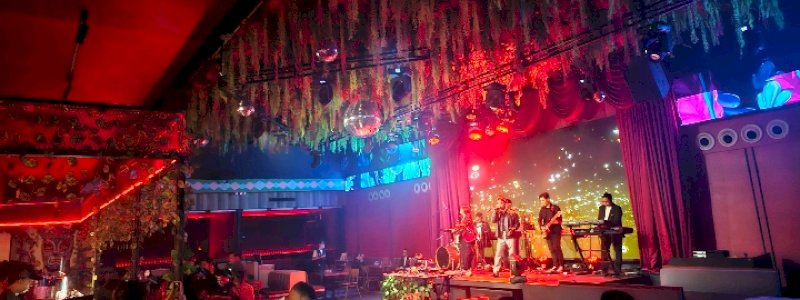 "One Stop Entertainment" Hey Hey Live hadir di The Rinra Hotel-Mal Phipo