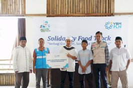 Melalui Program Solidarity Food Truck, YBM PLN UID Sulselrabar Dukung Kesejahteraan Santri di Pesantren Ashabul Jannah Hidayatullah