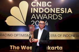 Hattrick! Dirut PLN Darmawan Prasodjo Kembali Dinobatkan Jadi CEO Of The Year 2024