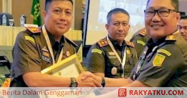 Kejari Wajo Raih Tiga Penghargaan Terbaik di Rakerda Tahun 2024