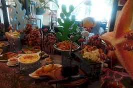 Naik kapal Selam Bersama keluarga di Malam Tahun Baru, Datang dan Pesan Sekarang hanya  di Aryaduta Hotel.