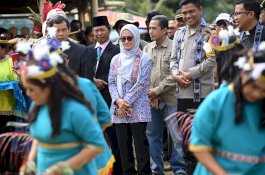  Bupati Luwu Utara, Indah Putri Indriani mengapresiasi Pentahbisan Gereja Toraja Jemaat Sion Eno Klasis Seko Padang