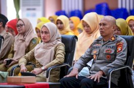 Bupati Lutra Meresmikan mengukuhkan pengurus GOW Luwu Utara