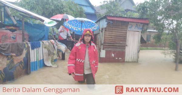 Terobos Banjir, Kapolres Pangkep Temui Warga yang Masih Terisolir