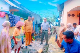 Banjir dan Longsor Landa Barru, Bupati Tinjau Langsung dan Salurkan Bantuan