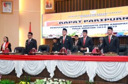 Suardi Saleh Hadiri Pelantikan Anggota DPRD Barru