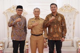 Uji Nurdin Apresiasi Pengabdian Prof Zudan Untuk Kemajuan Sulsel